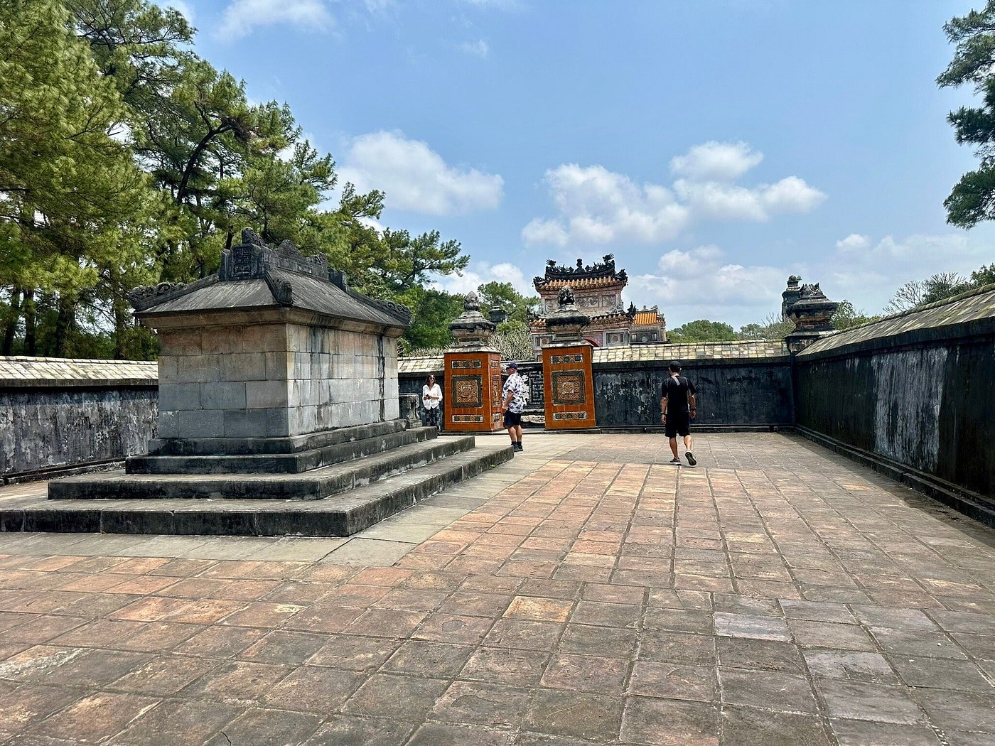 Bửu Thành - nơi đặt lăng mộ tượng trưng của vua Tự Đức 